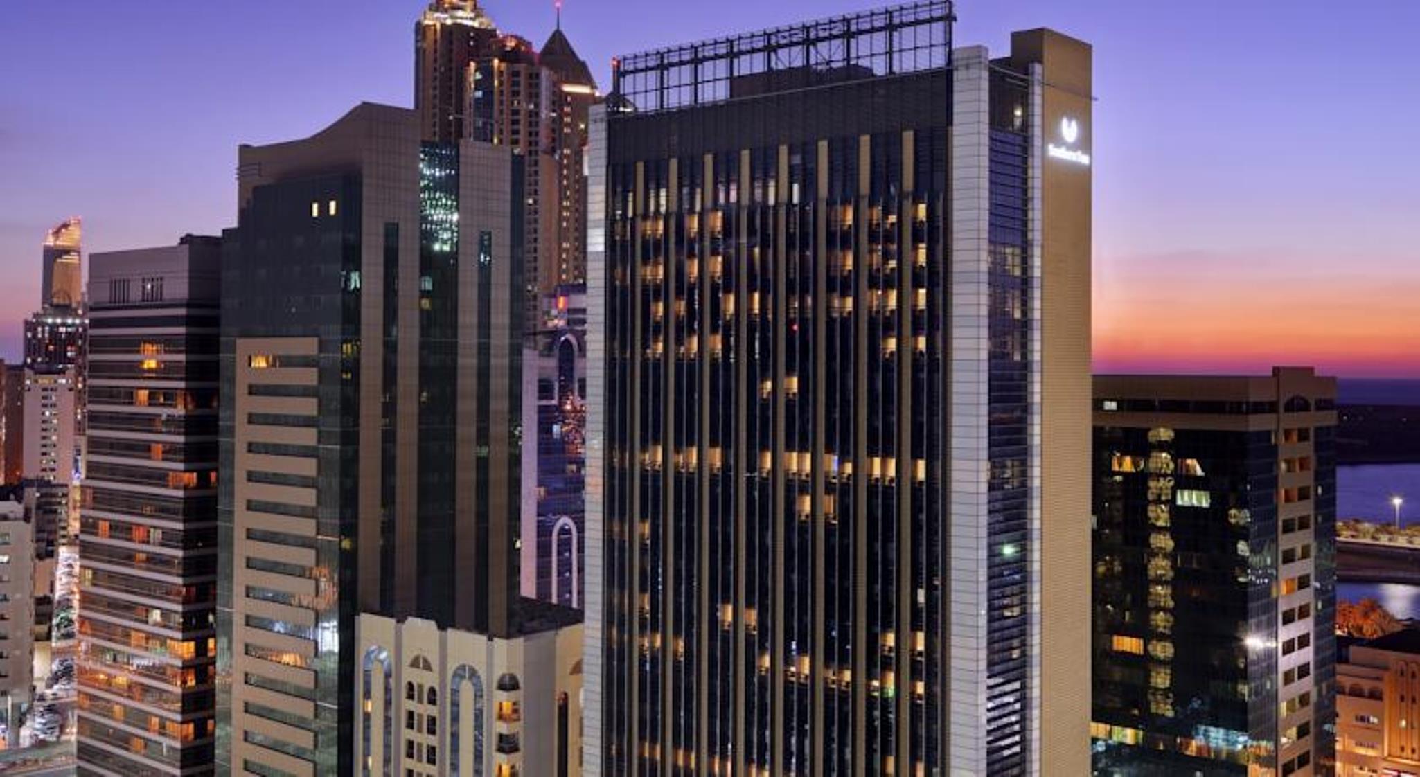 Southern Sun Abu Dhabi Esterno foto